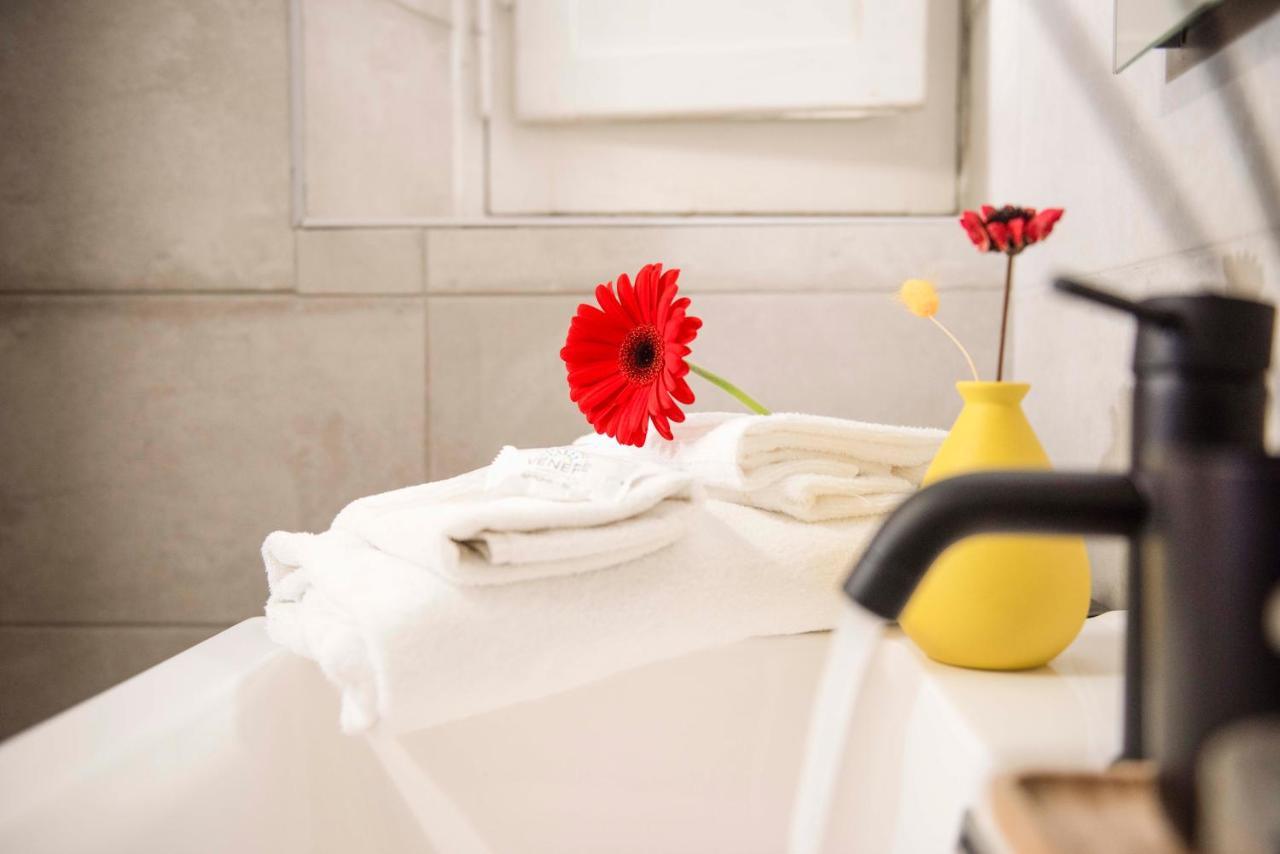 Stranamore Apartments Trastevere โรม ภายนอก รูปภาพ