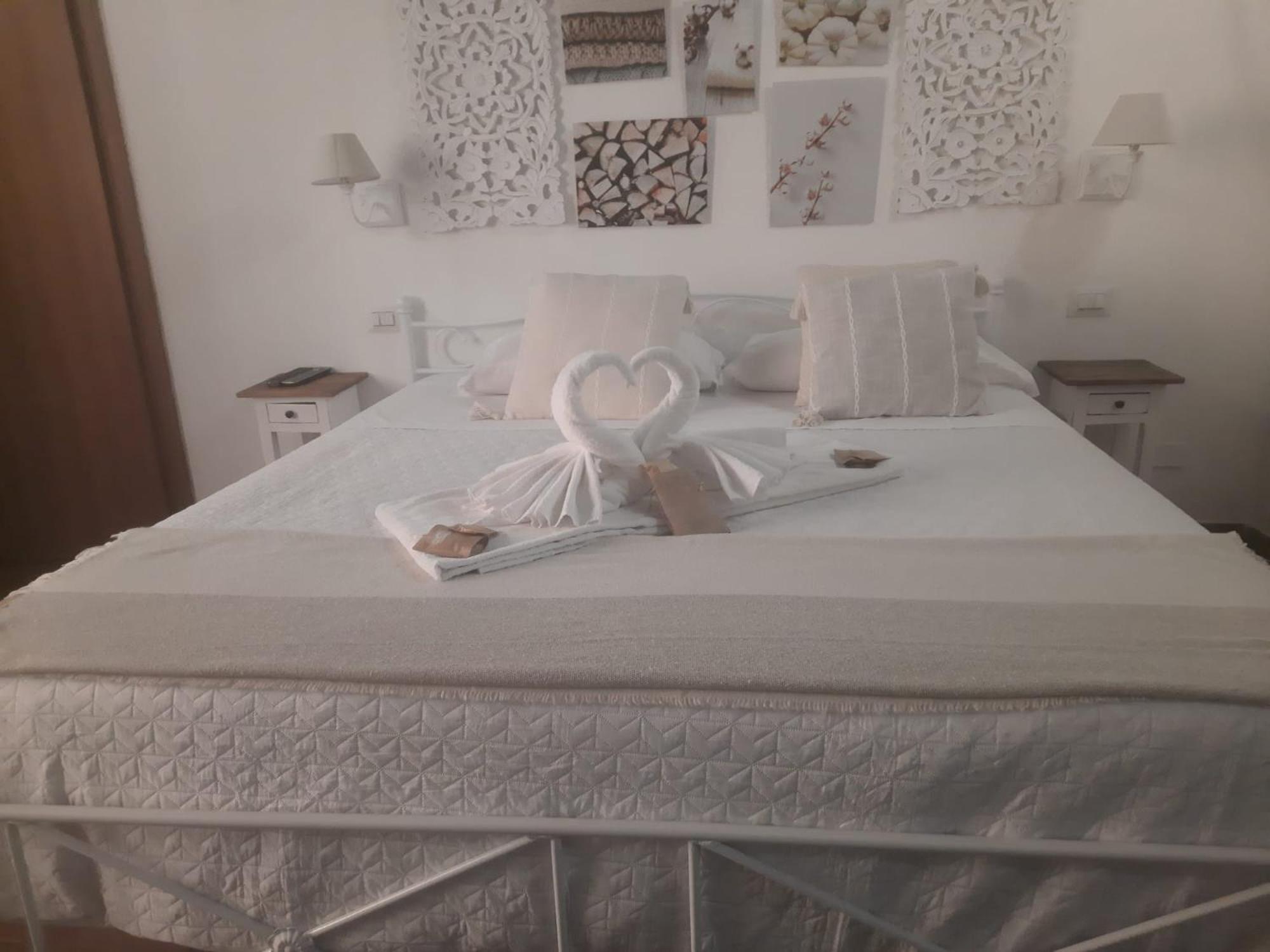 Stranamore Apartments Trastevere โรม ภายนอก รูปภาพ